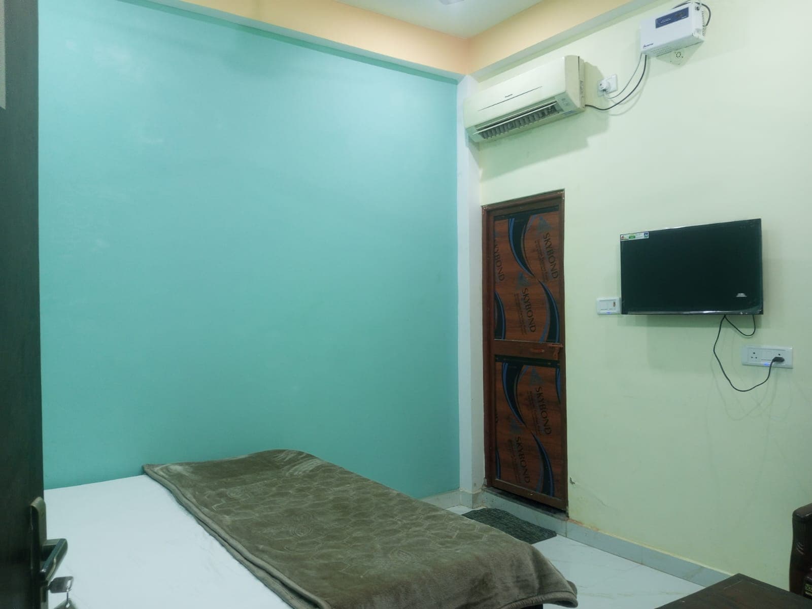 Deluxe Room image 10