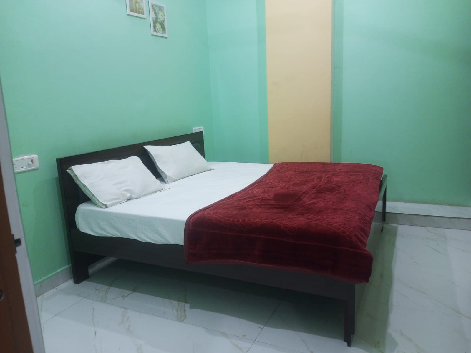 Deluxe Room image 7